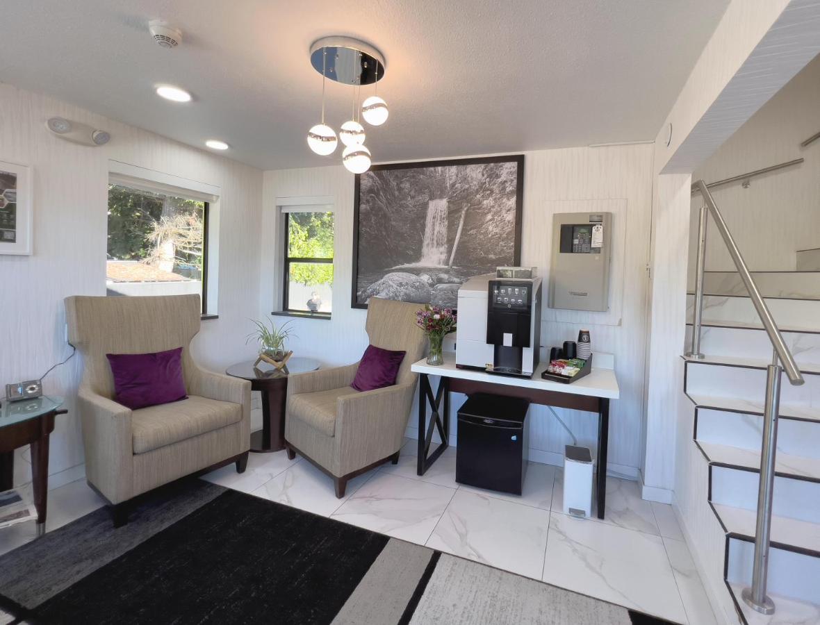 Oceanside Villas Sechelt Esterno foto