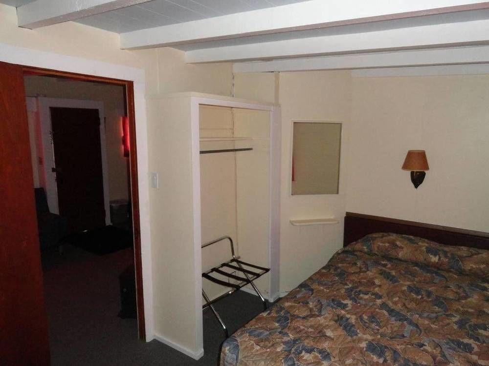 Oceanside Villas Sechelt Esterno foto
