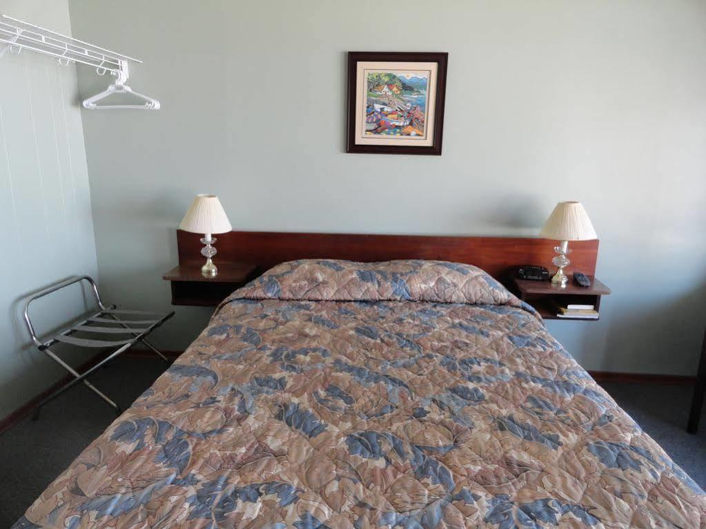 Oceanside Villas Sechelt Esterno foto