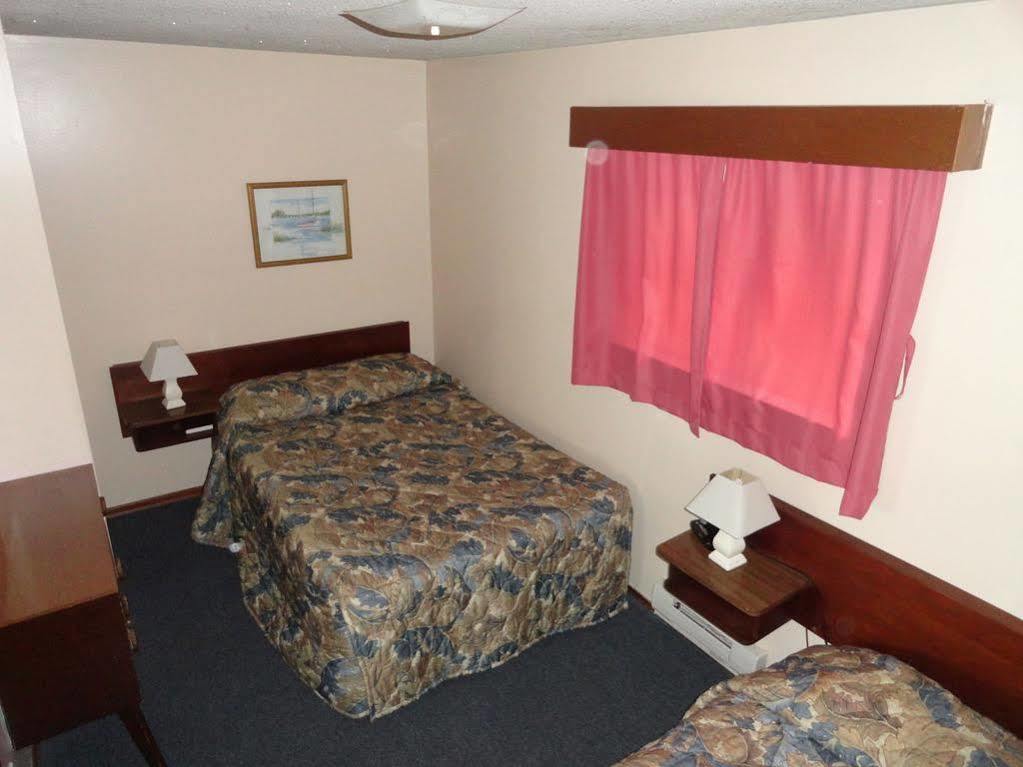 Oceanside Villas Sechelt Esterno foto