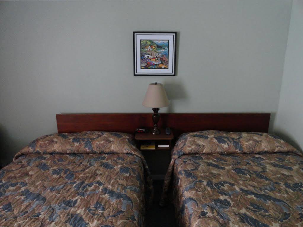 Oceanside Villas Sechelt Esterno foto
